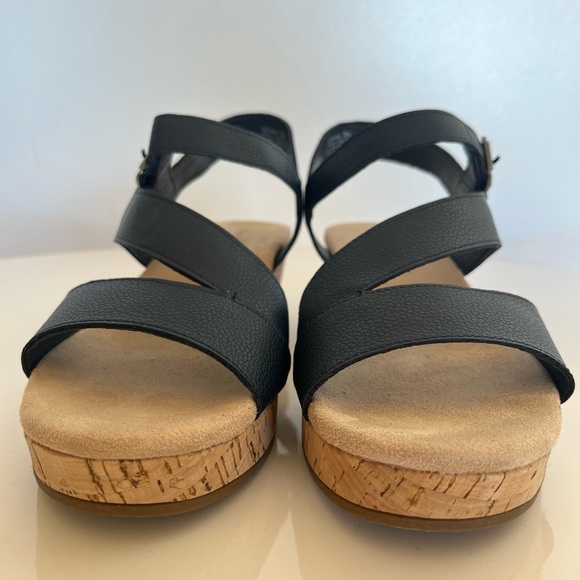 BareTraps navy blue Wedge Sandals - Picture 3 of 7